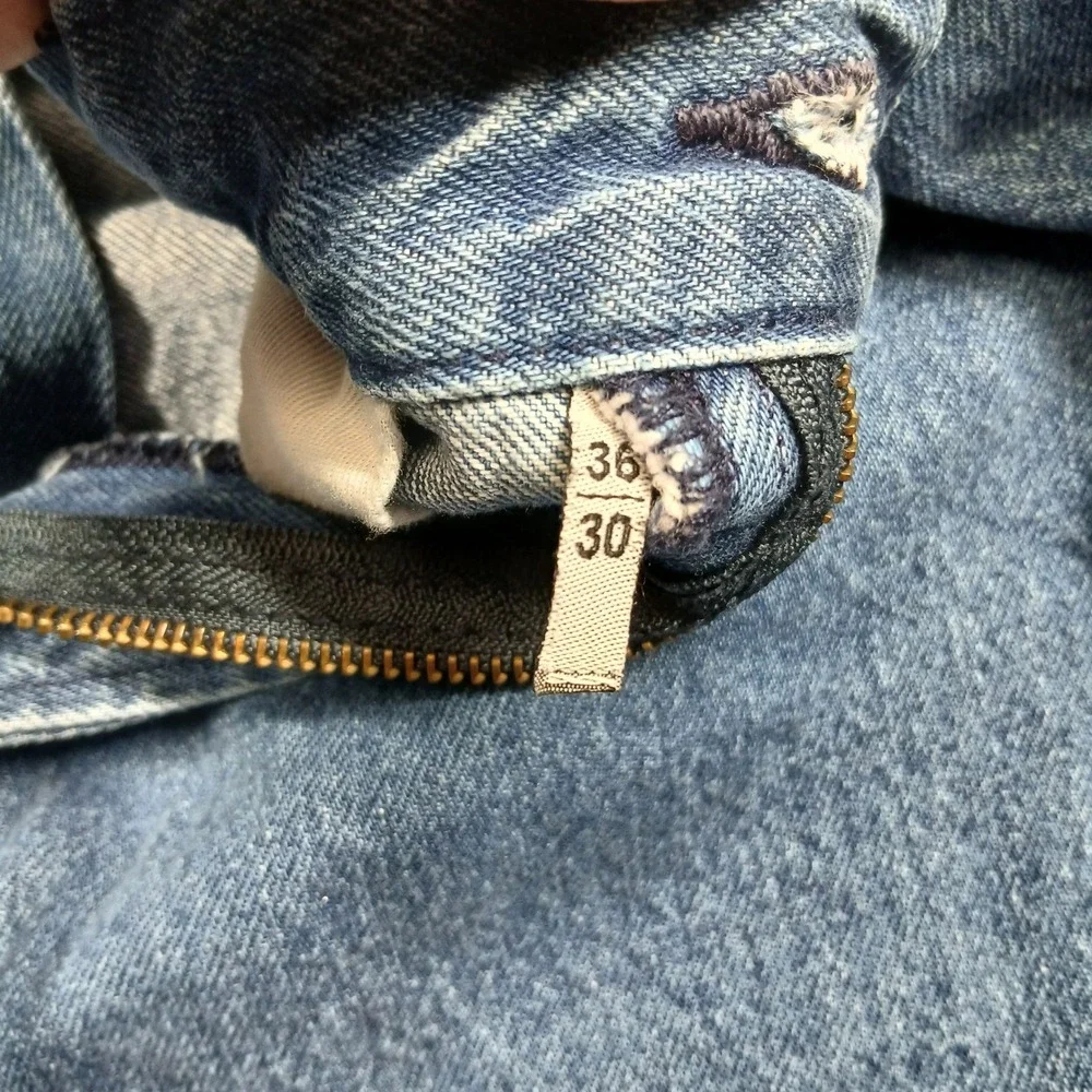 Gap Straight Fit Medium Wash Blue Denim Jeans Men 36x30 Style 781299‎ EUC
